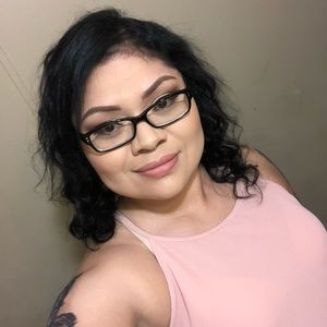 Meet your Posher, Andreina